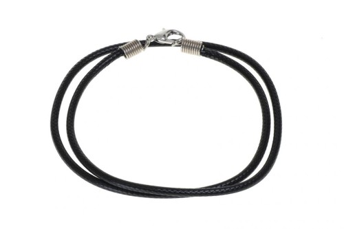 Naszyjnik czarny, Brewis