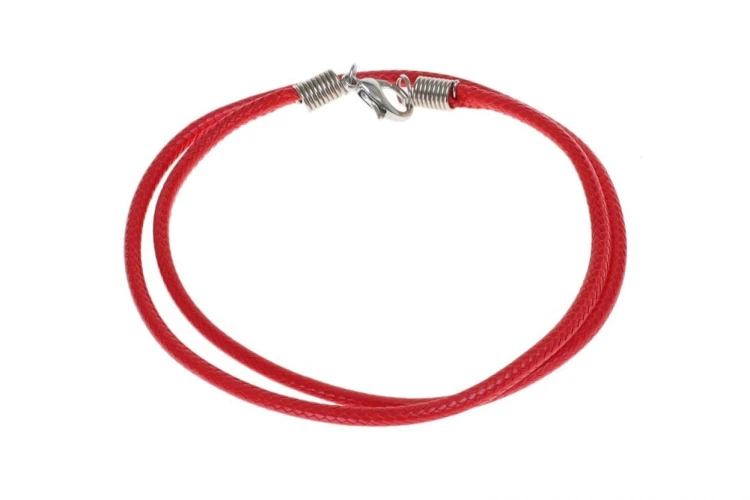 Naszyjnik czerwony, Brewis