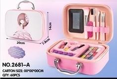 Zestaw do makijażu w walizce, Merkpol