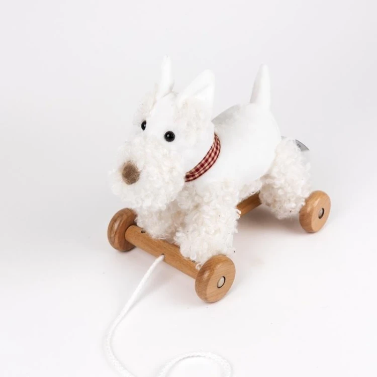 Piesek Lola do ciągnięcia, Egmont Toys